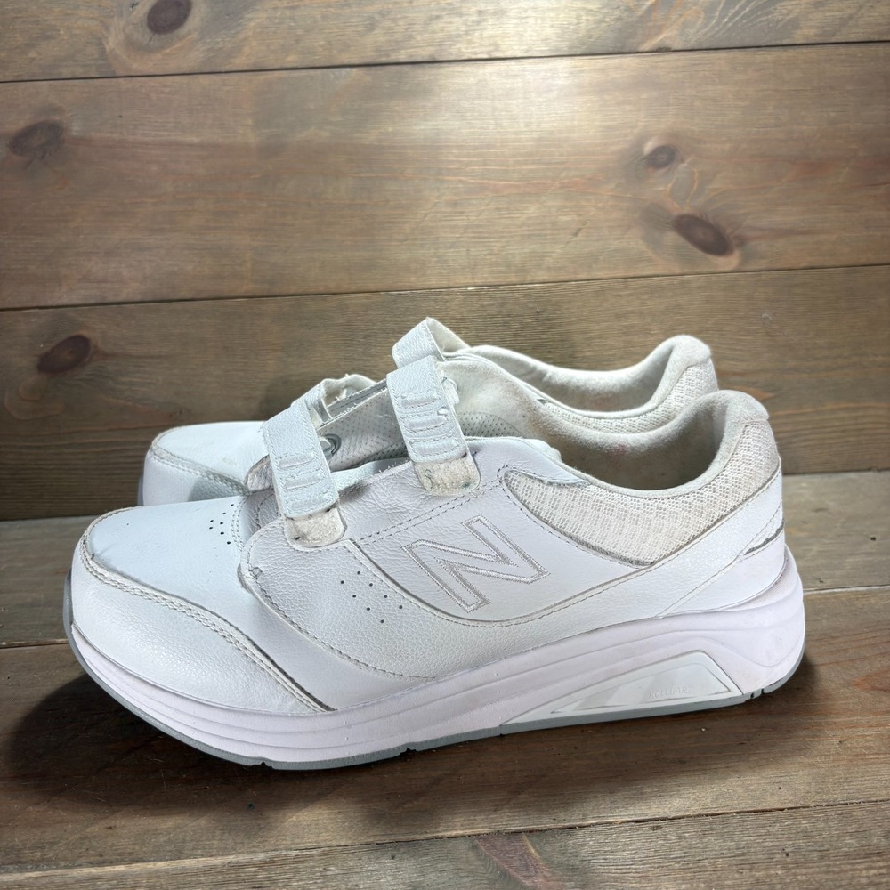 New Balance 928 mens size 9.5  wide 4E shoes White Leather Walking sneakers